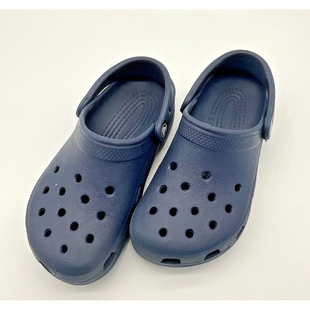 Crocs Classic Clogs Navy Blue Outdoor Comfort Casual Size Men 4 Women 6 Junior 4